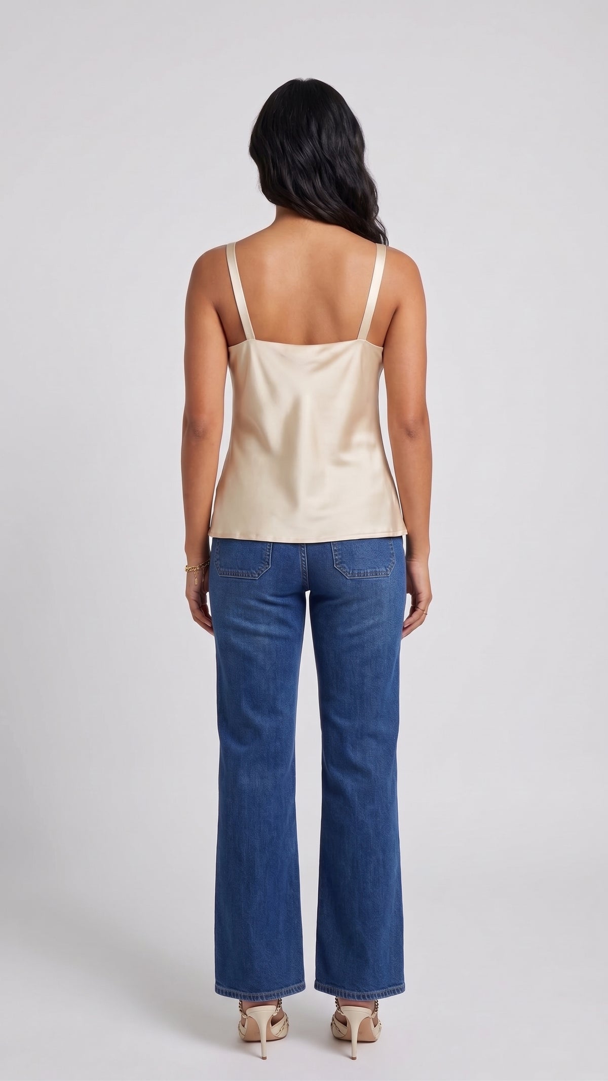 Blusa Lencera Satinada con Cuello Drapeado