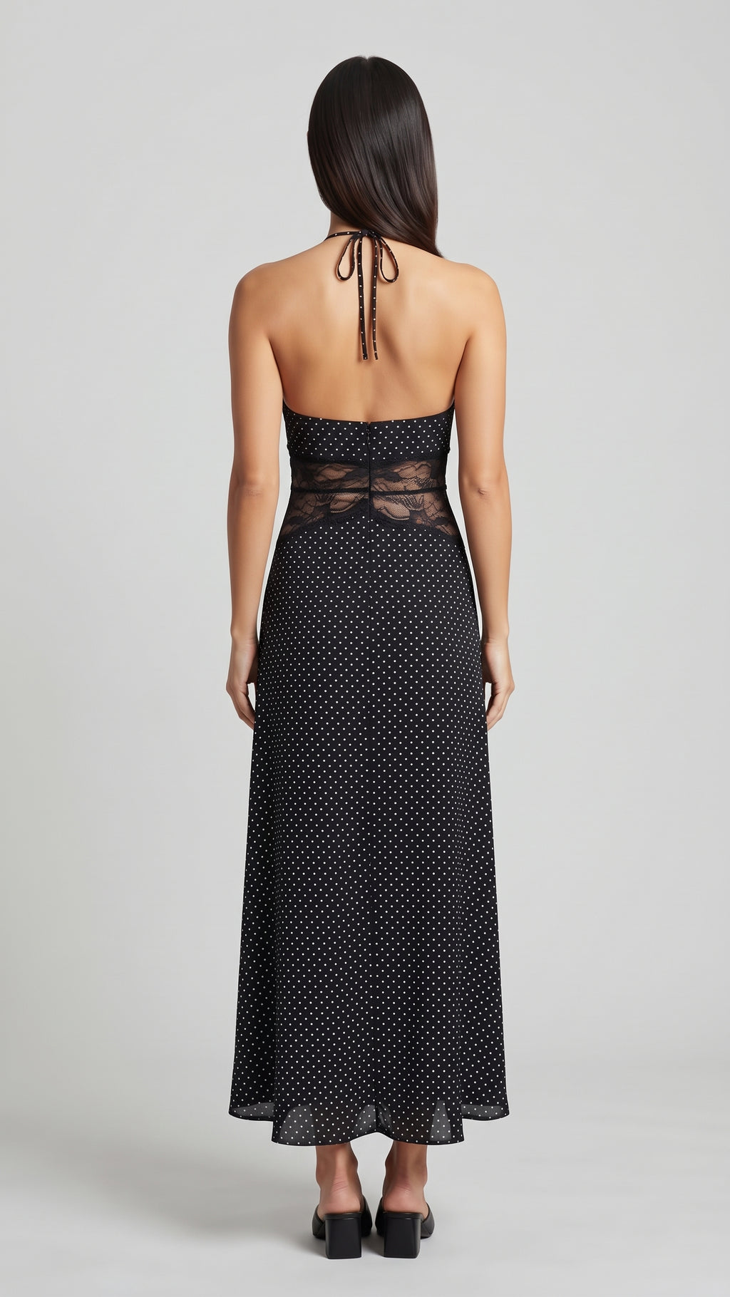 Vestido Midi Halter Negro de Lunares con Detalle de Encaje