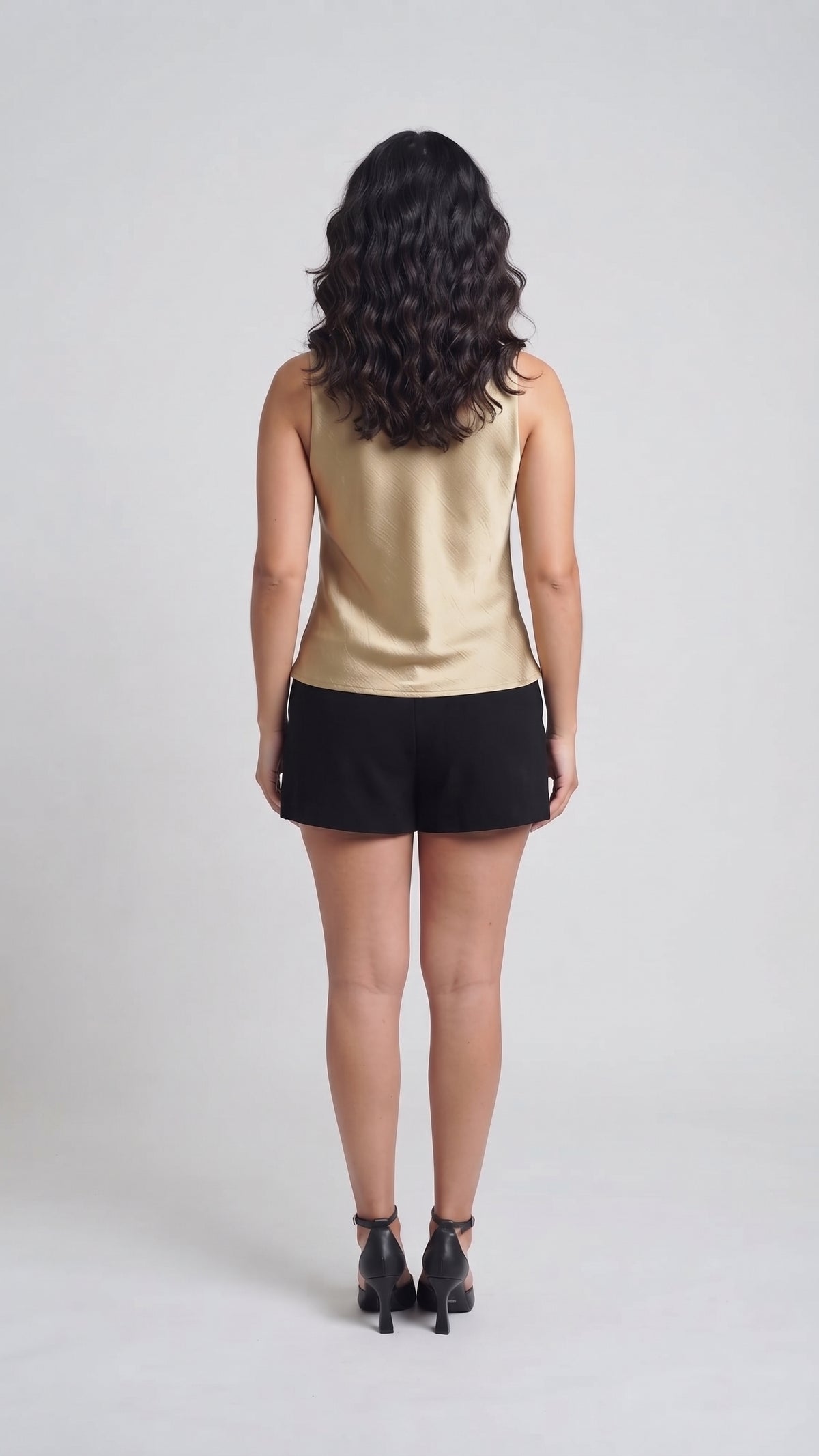 Blusa Satinada sin Mangas con Cuello Drapeado