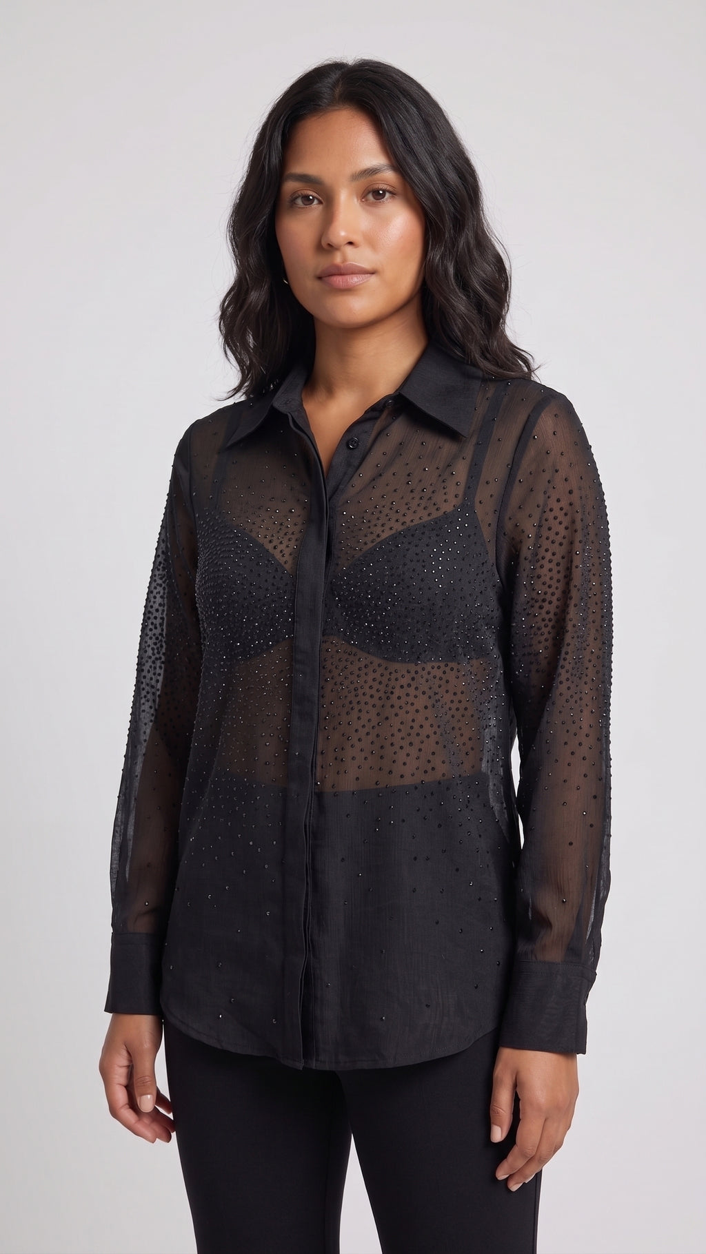 Camisa Negra Transparente con Aplicaciones de Pedrería