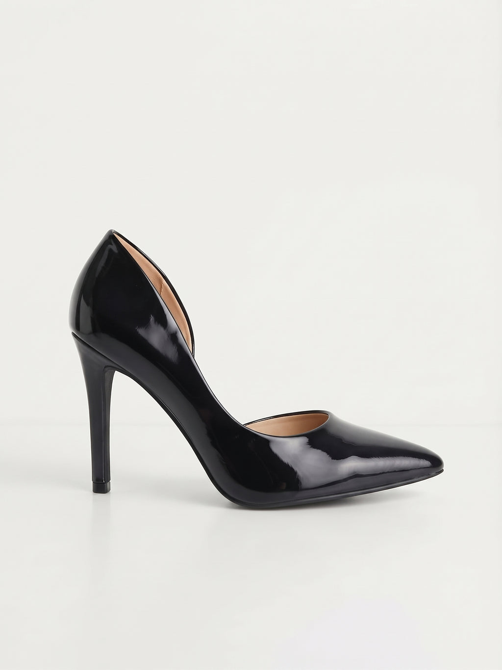 Zapatilla de Tacón Alto Negra de Charol