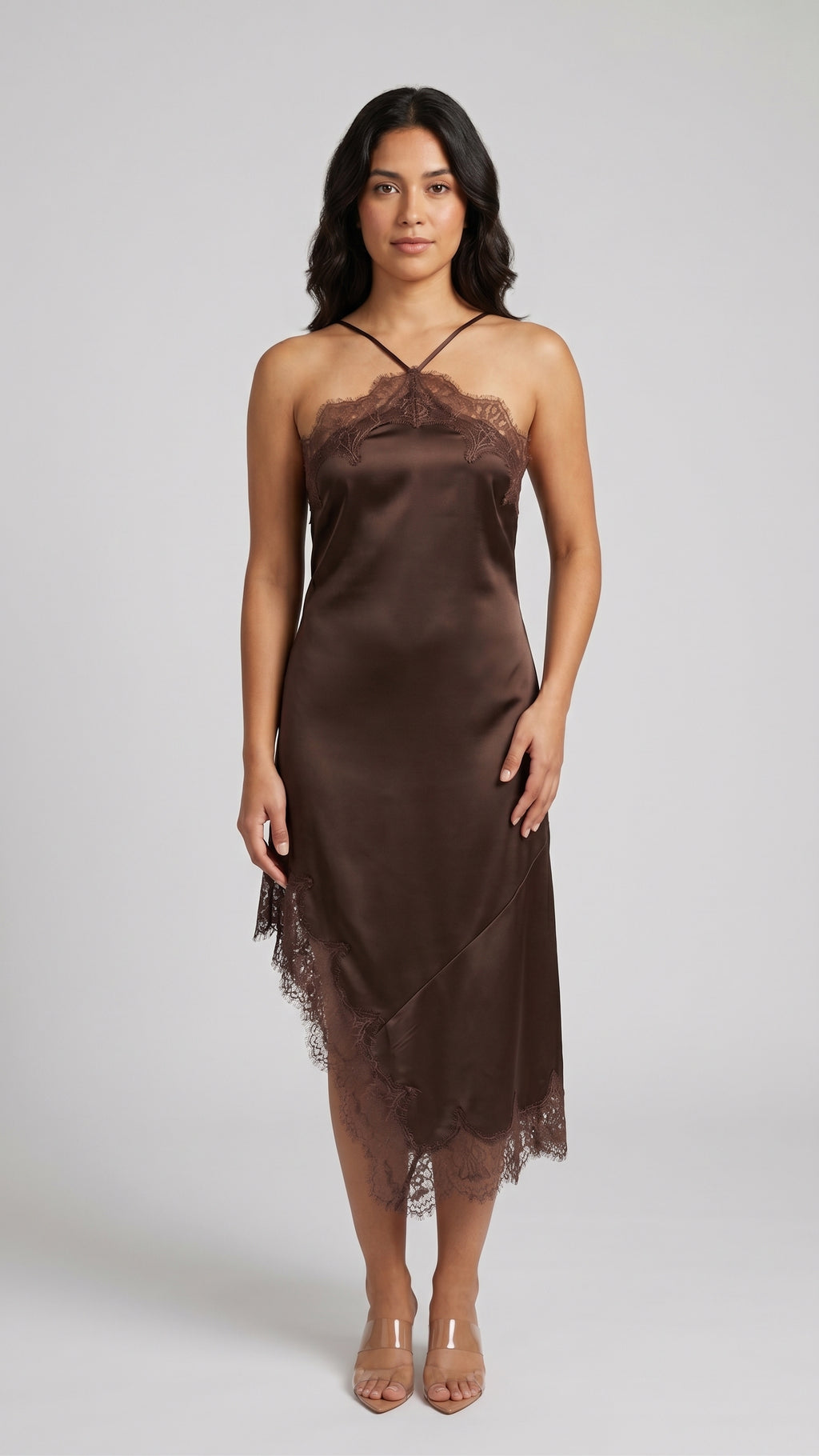 Vestido Lencero Satinado con Encaje Asimétrico