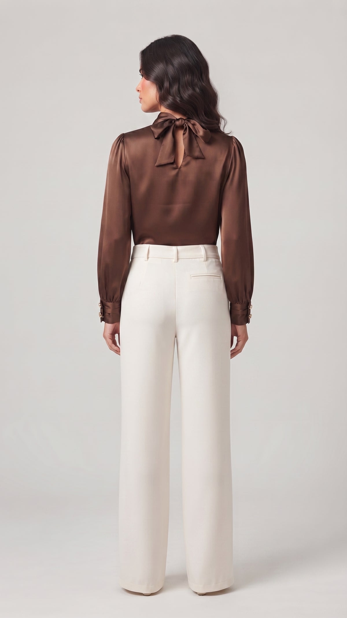 Pantalón Sastre Wide-Leg con Hebilla Dorada Escultural