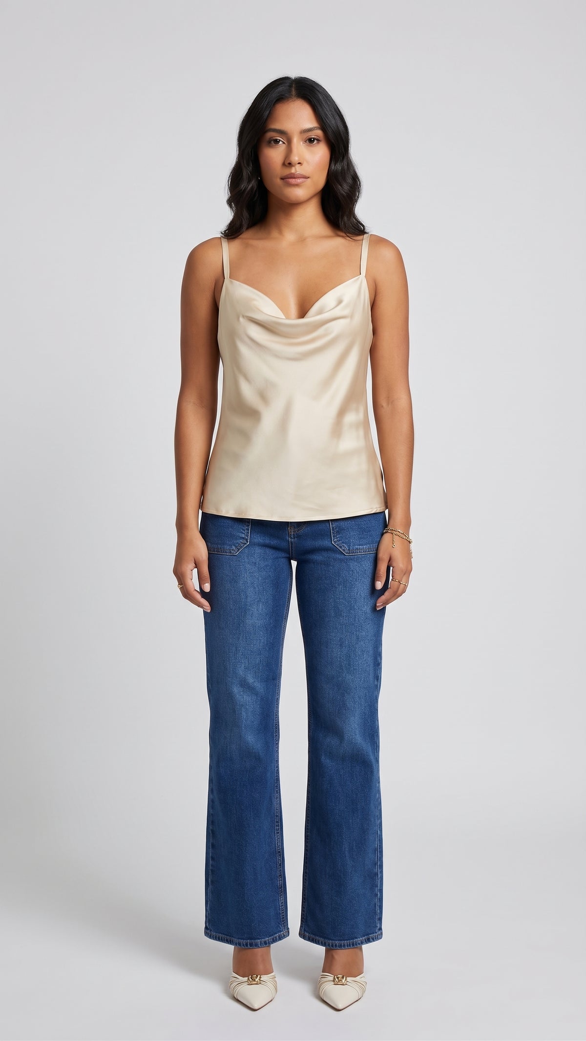 Blusa Lencera Satinada con Cuello Drapeado