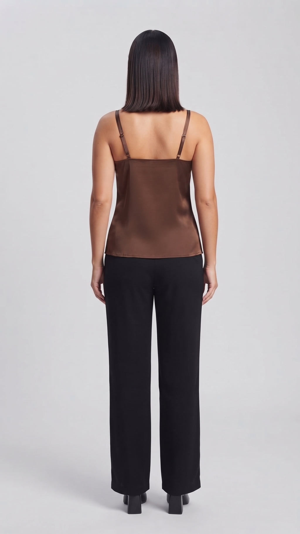 Blusa Lencera Satinada con Encaje en Escote
