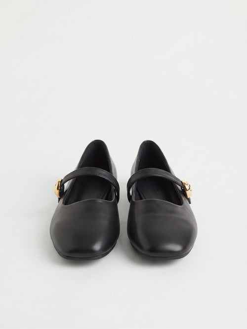 Ballerinas Planas Negras con Detalle de Botón Dorado
