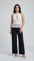 Top de Encaje con Cuello Halter y Abertura