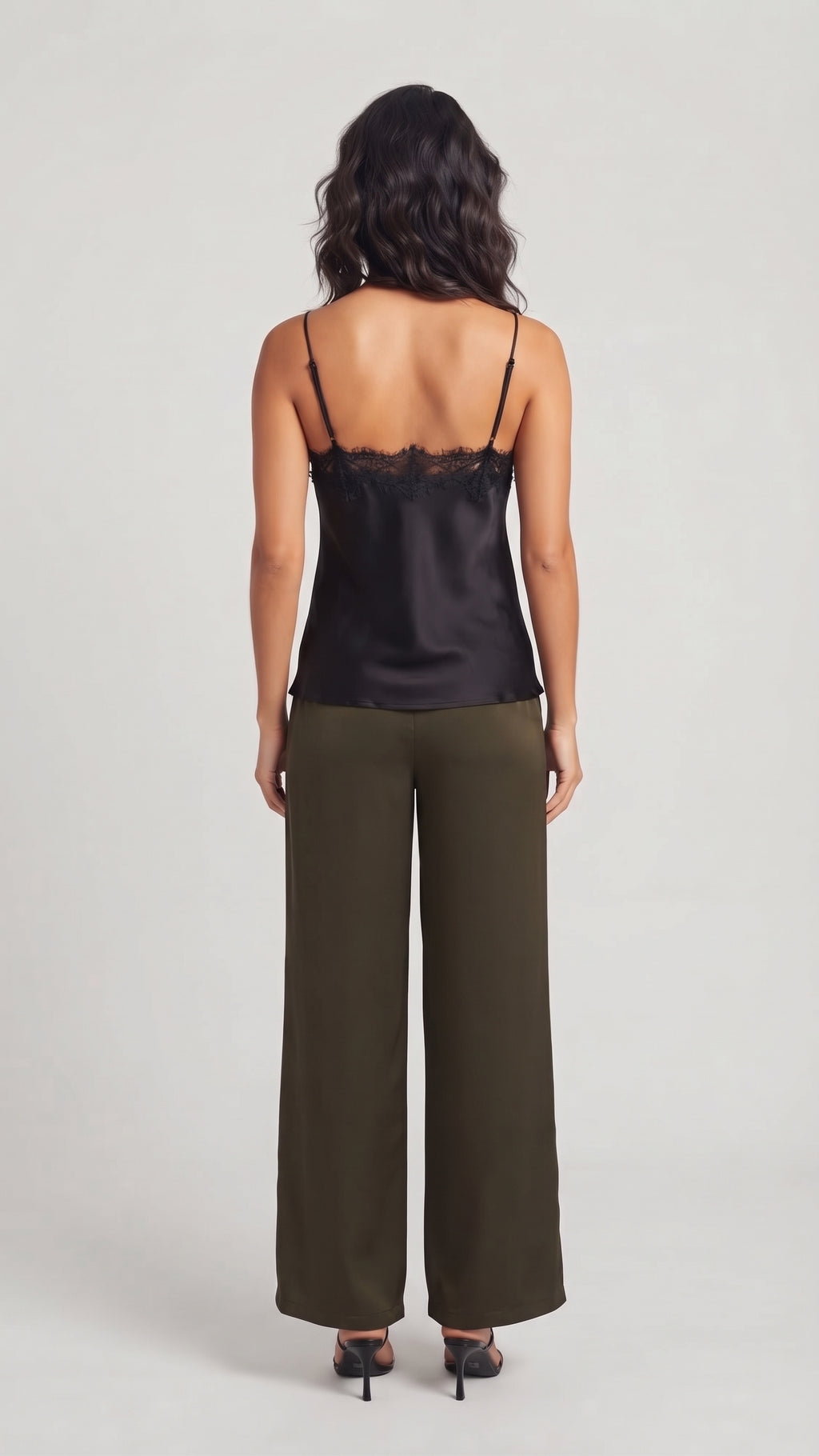 Blusa Lencera Satinada con Ribete de Encaje
