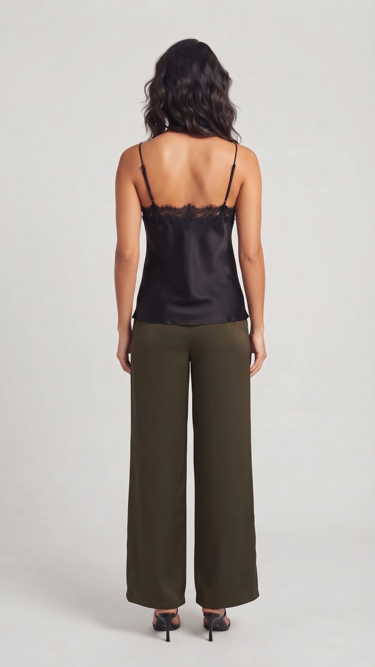 Blusa Lencera Satinada con Ribete de Encaje