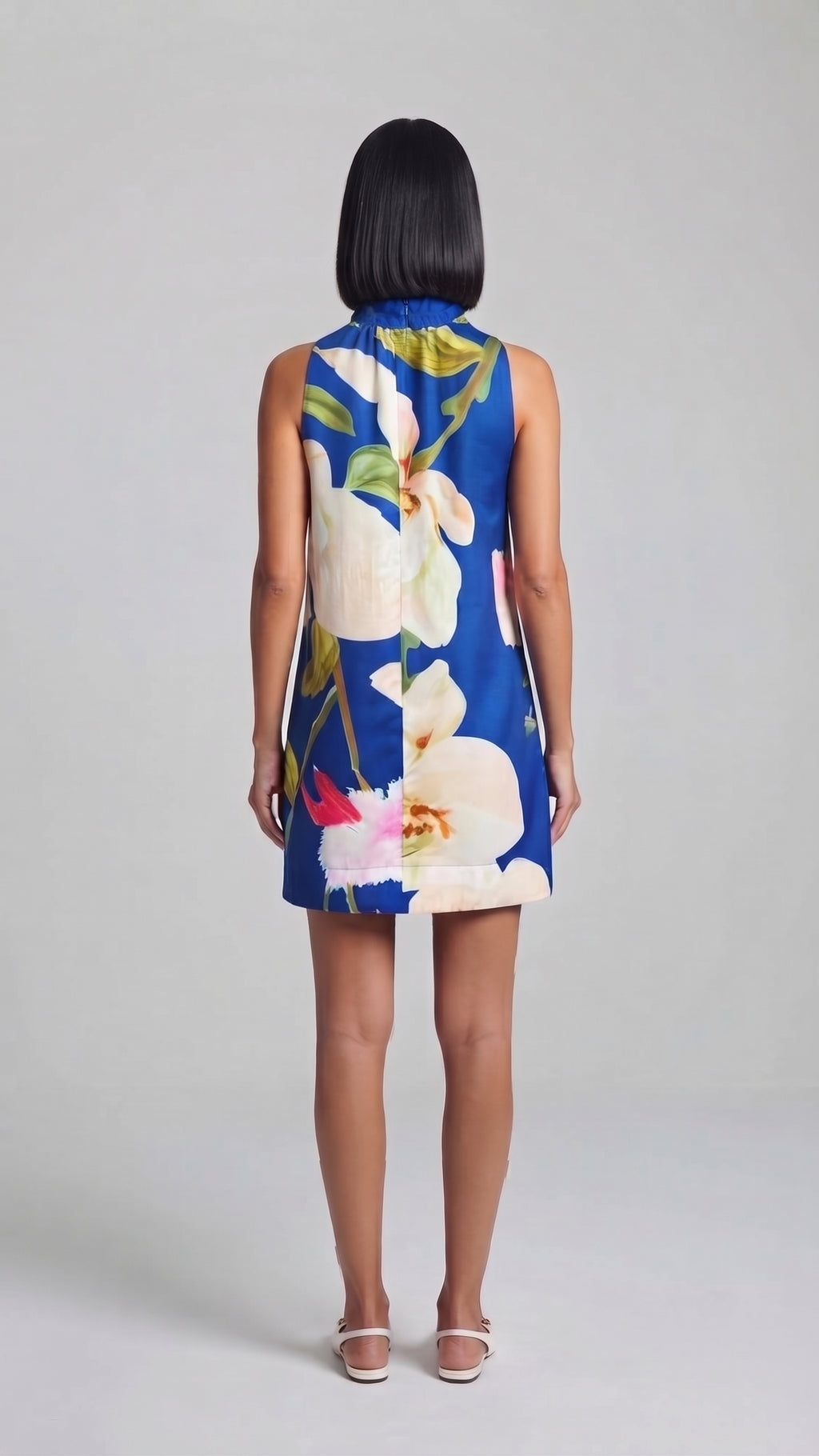 Vestido Satinado con Estampado Floral y Lazo al Cuello