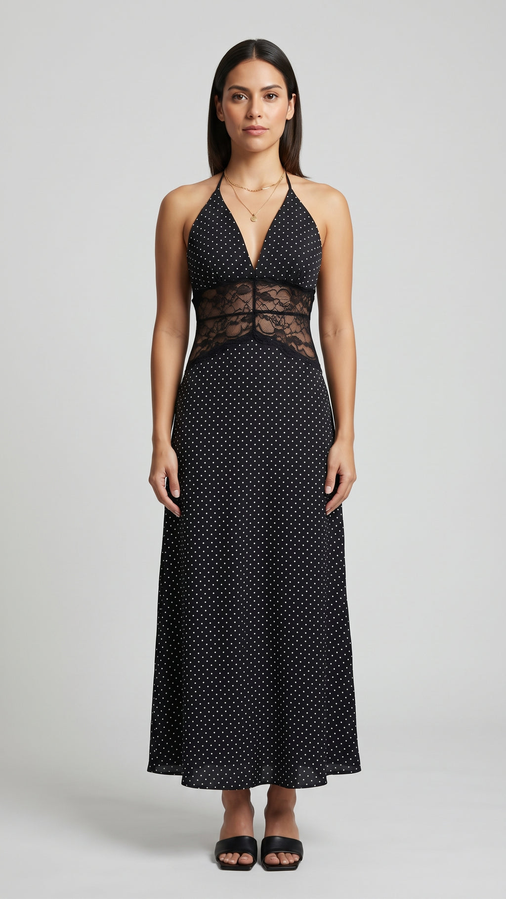 Vestido Midi Halter Negro de Lunares con Detalle de Encaje