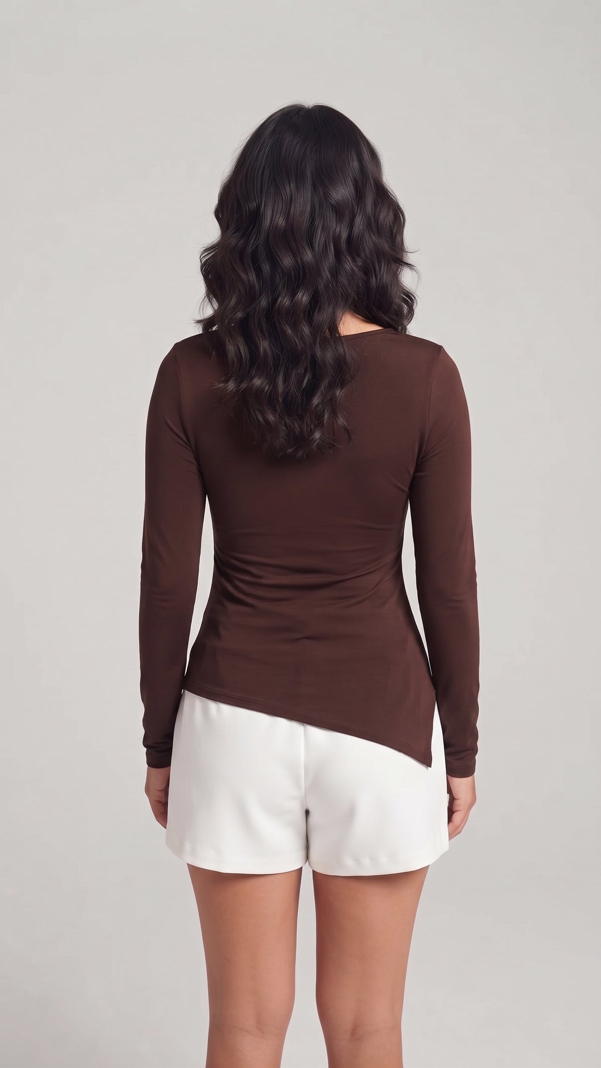 Blusa Asimétrica con Detalle Dorado