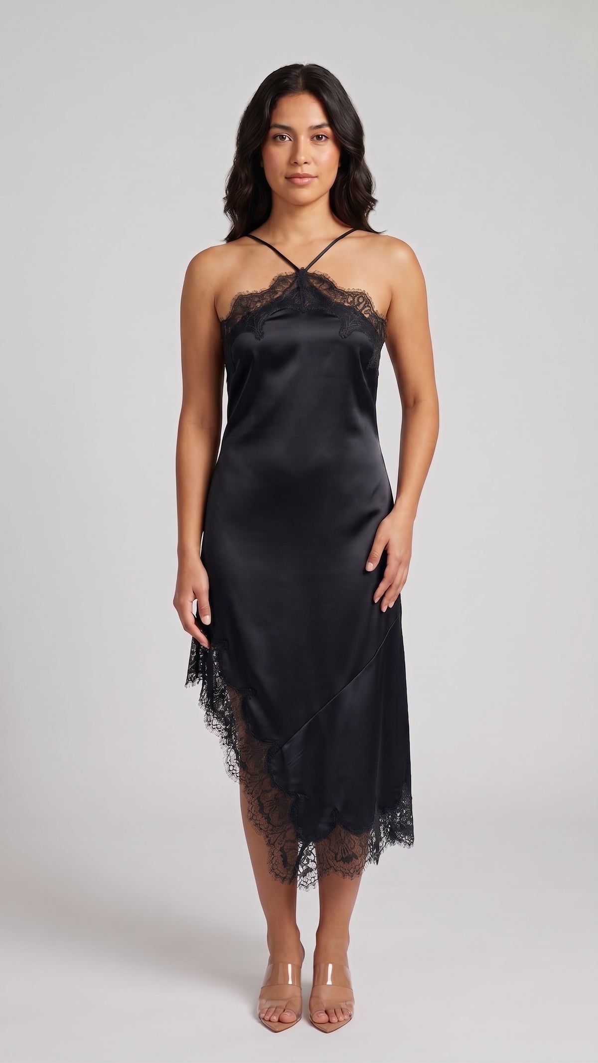 Vestido Lencero Satinado con Encaje Asimétrico