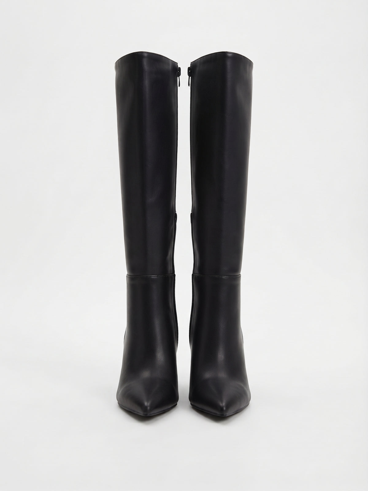Botas Altas de Tacón Fino en Negro