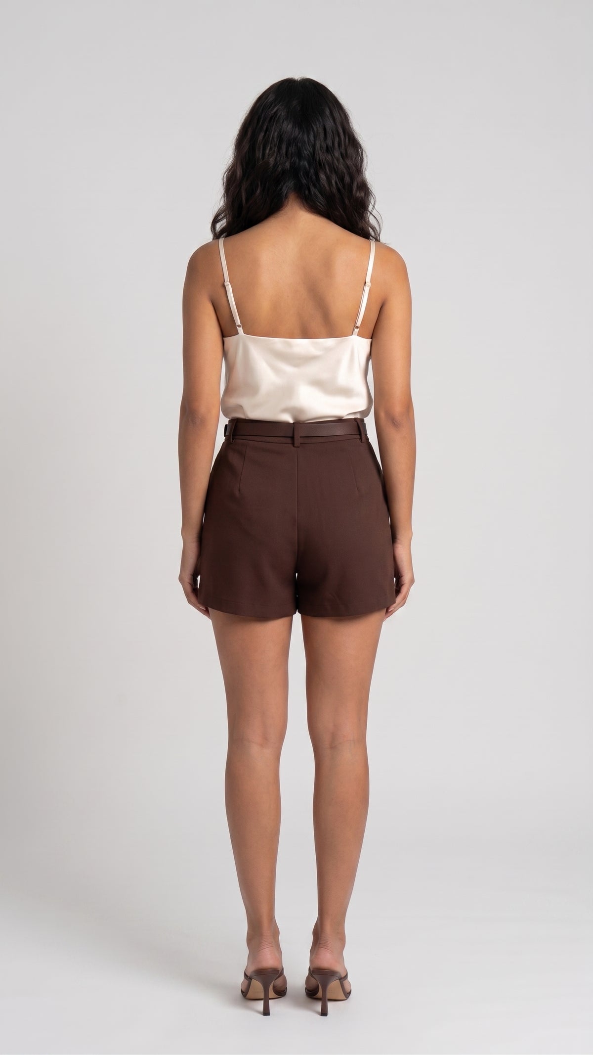 Short Sastre con Detalle de Hebilla Dorada