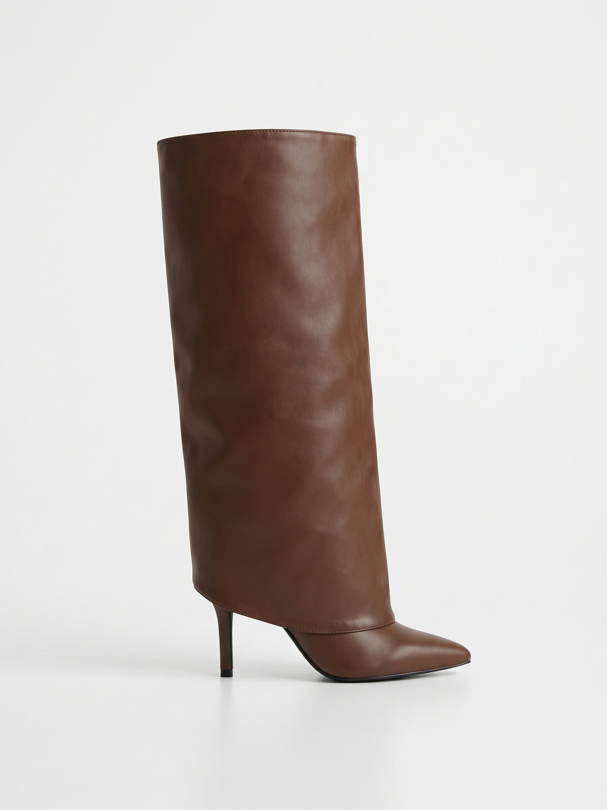 Botas Altas Slouchy de Tacón Fino en Café