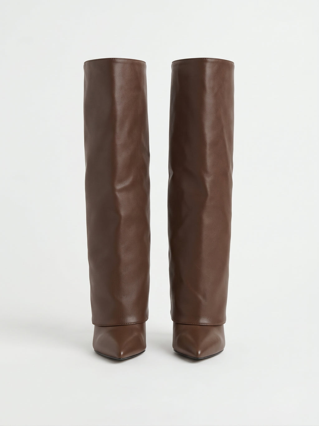 Botas Altas Slouchy de Tacón Fino en Café