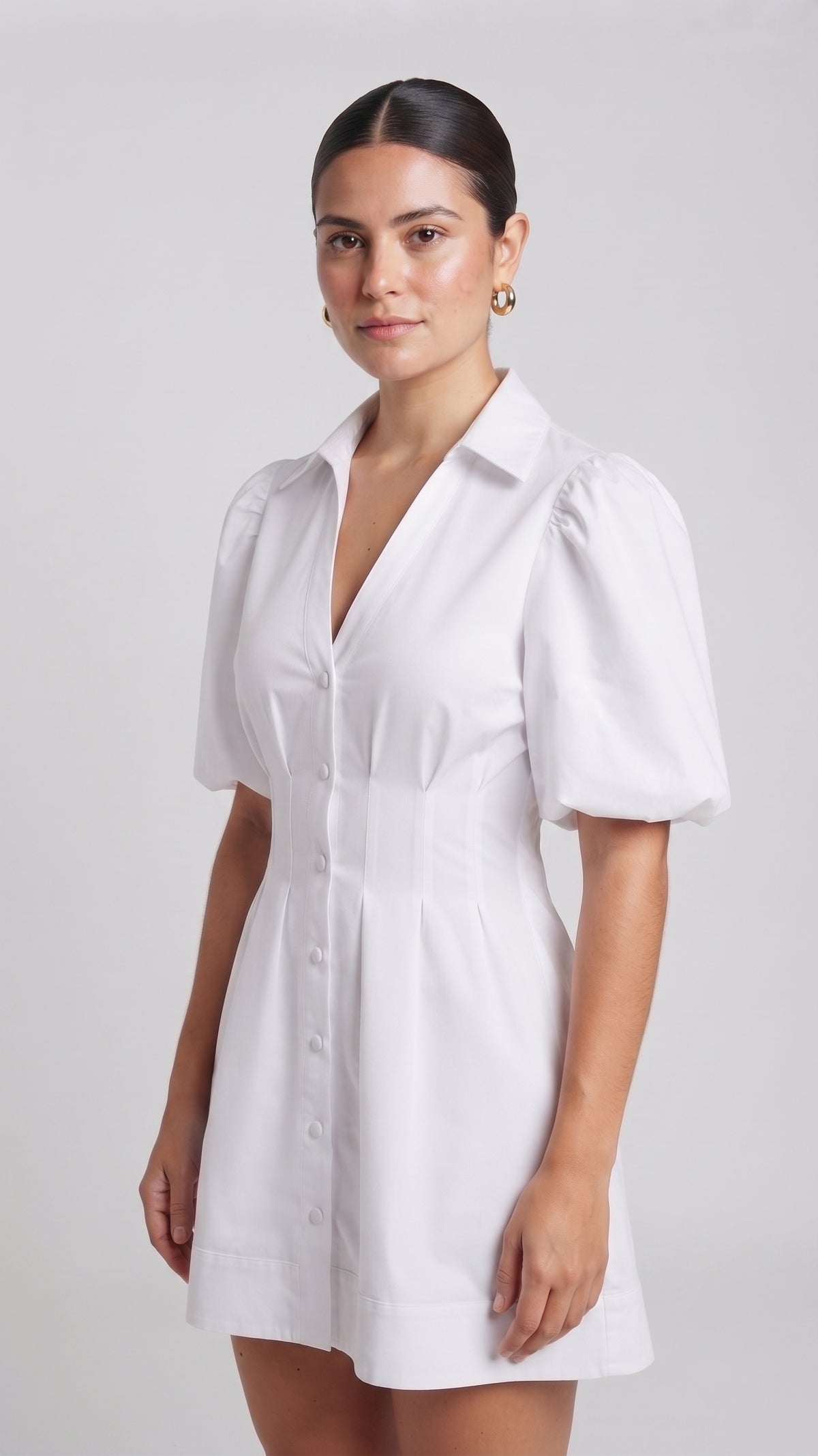 Vestido Mini Camisero Blanco con Mangas Abullonadas y Cintura Corsé