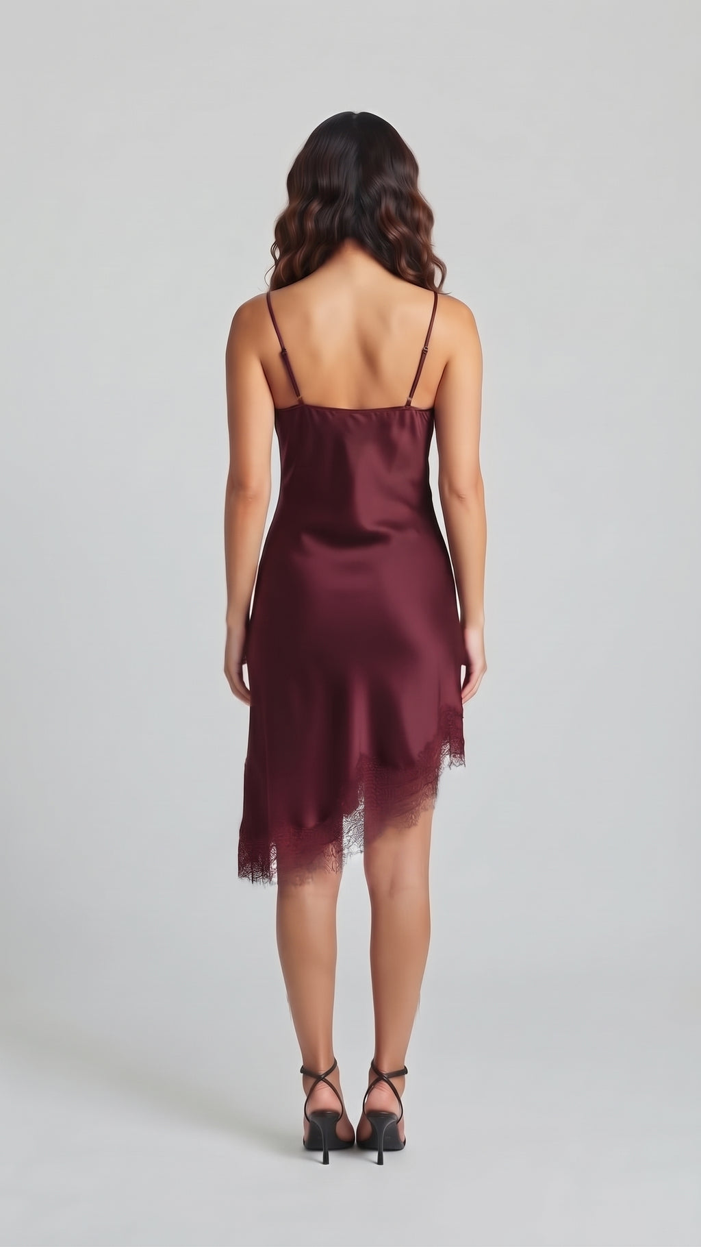 Vestido Lencero Satinado con Encaje Asimétrico