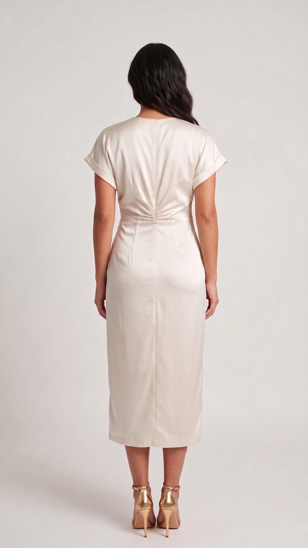 Vestido Midi Satinado con Drapeado Frontal y Broche