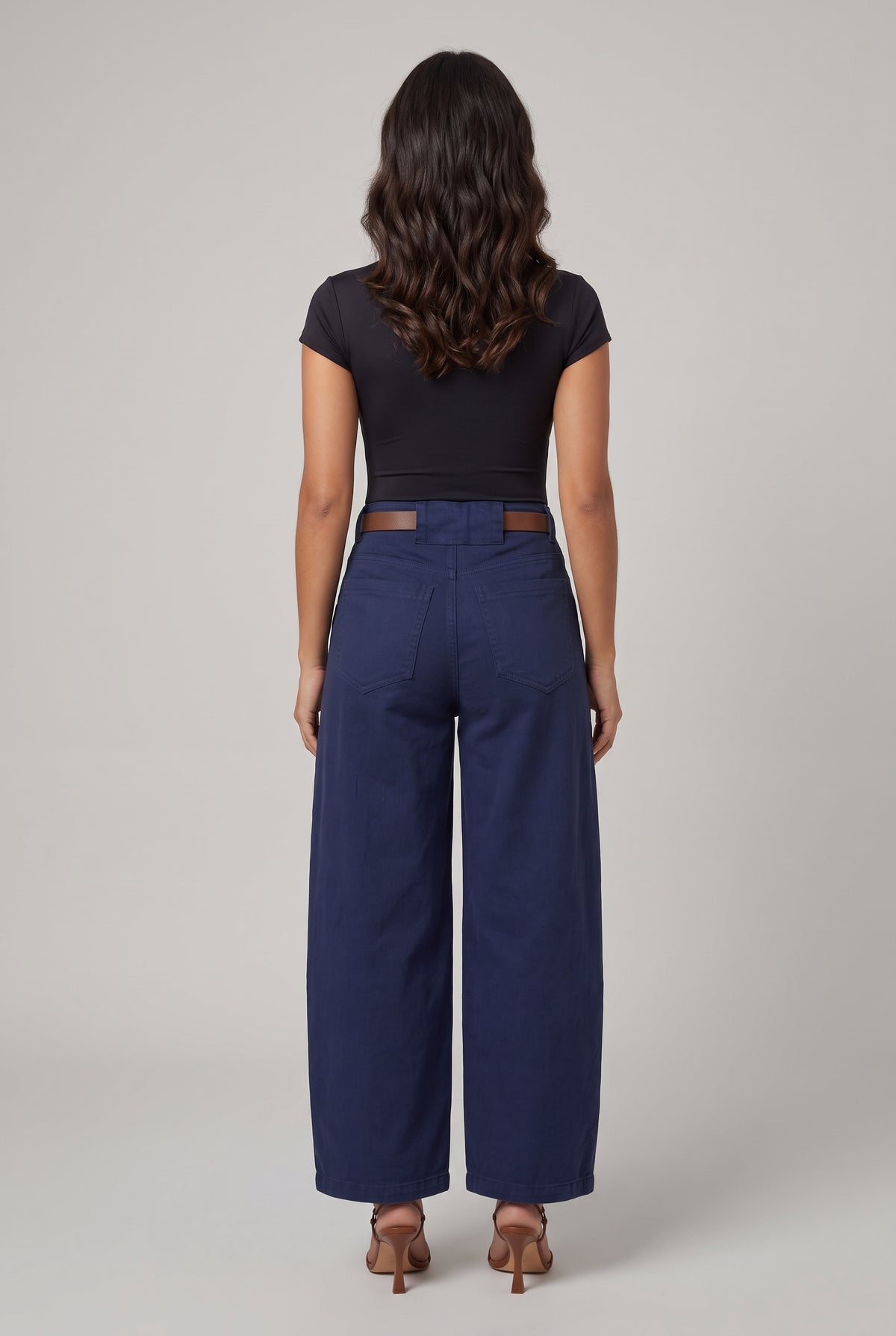 Pantalón  de Pierna Ancha con Costuras Frontales