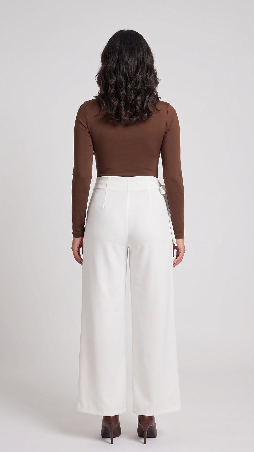 Pantalón de Pierna Ancha con Panel Cruzado Frontal