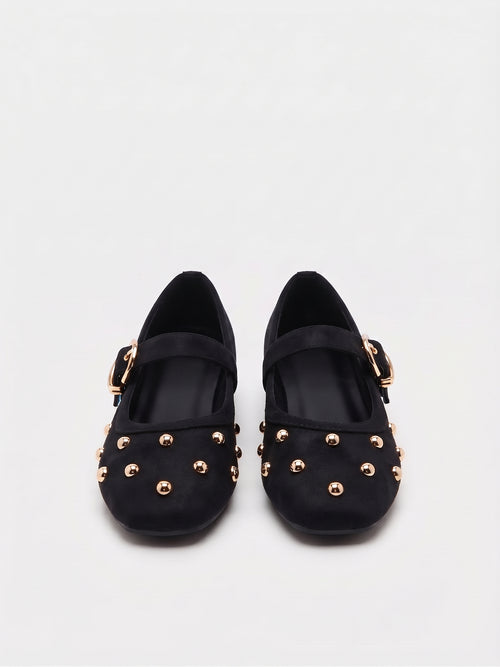 Ballerinas Planas Negras con Tachuelas Doradas y Hebilla